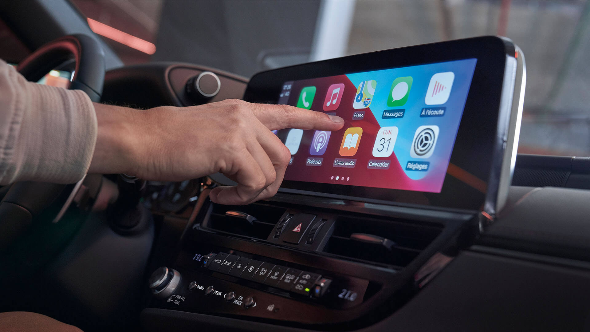 Lexus-interieur-touchscreen