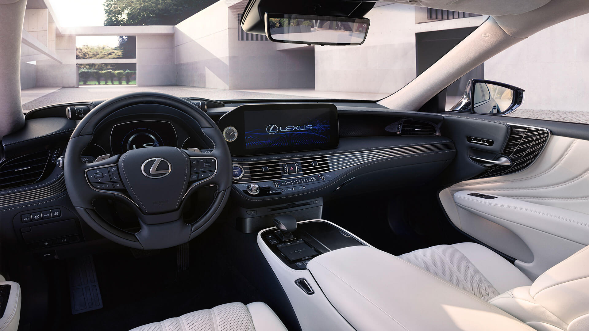Lexus-LS-interieur-stuur-wit