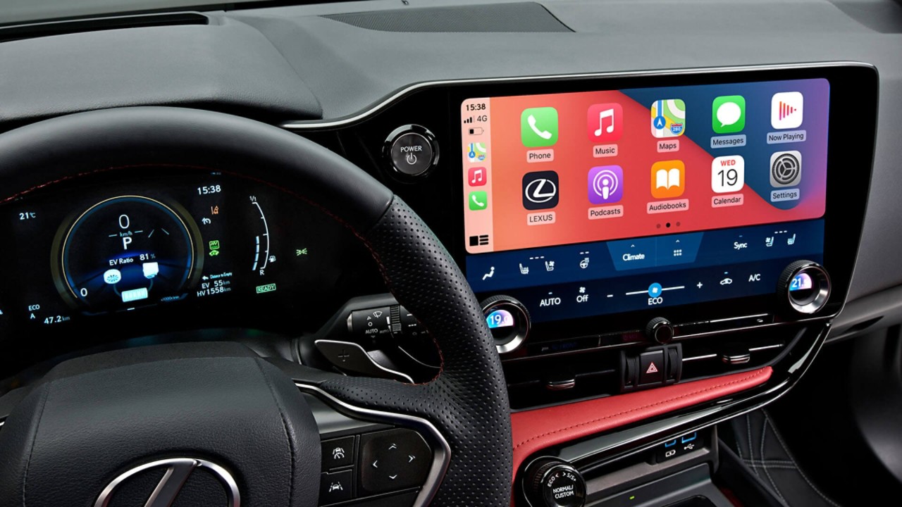 Lexus-interieur-nx-intergratie-smartphone