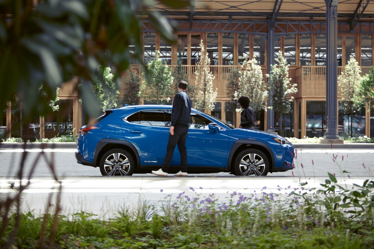 Fluisterstil-rijcomfort-lexus-ux-300e