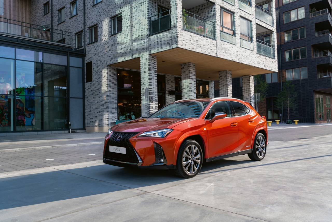 Lexus,exterieur, UX, rood-2