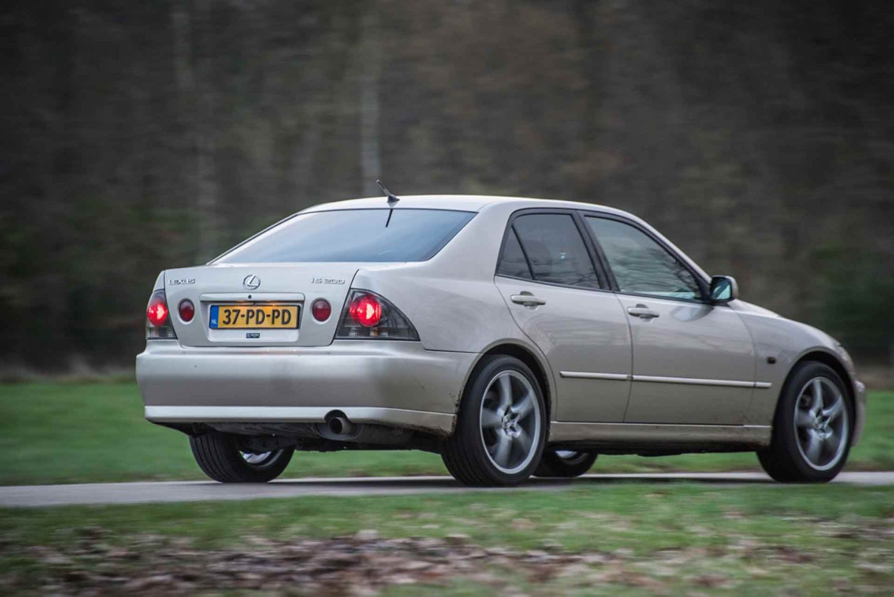 Lexus, IS200, exterior, driving, Mark van Roij