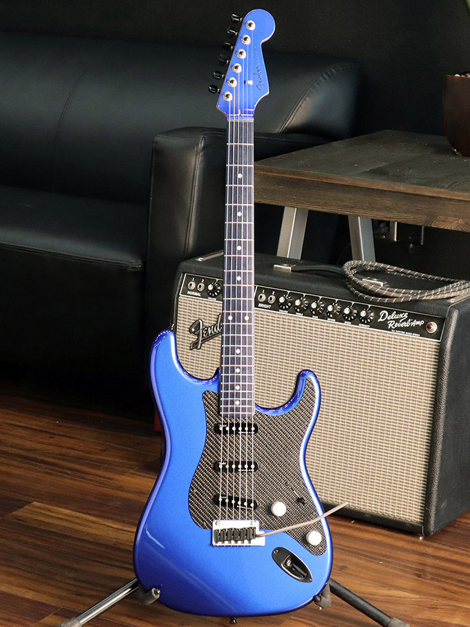 Lexus, Fender Lexus LC Stratocaster, voorkant, exclusieve elektrische gitaar