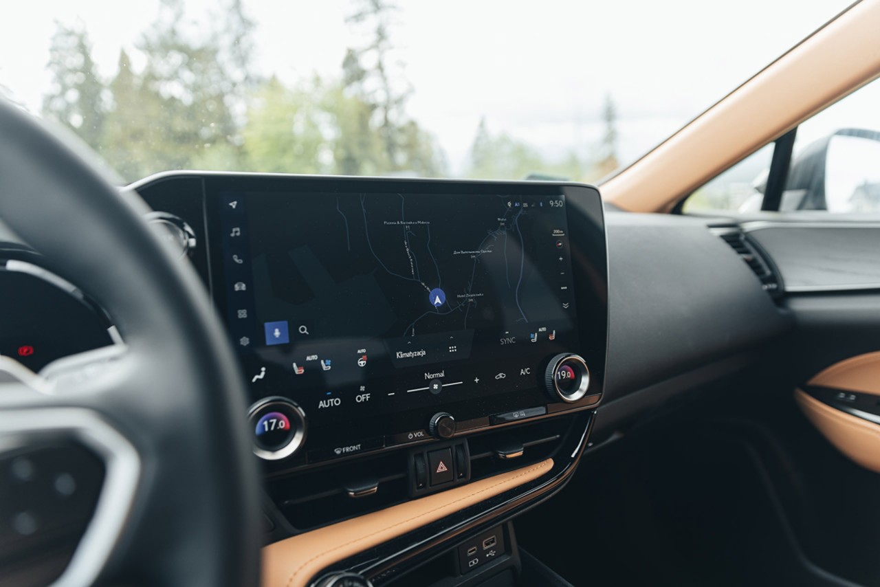 Lexus, NX, 450h, plus, interieur, navigatiesysteem