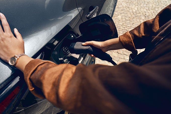 Lexus NX 450h, Plug in Hybrid, exterieur, opladen, laadkabel