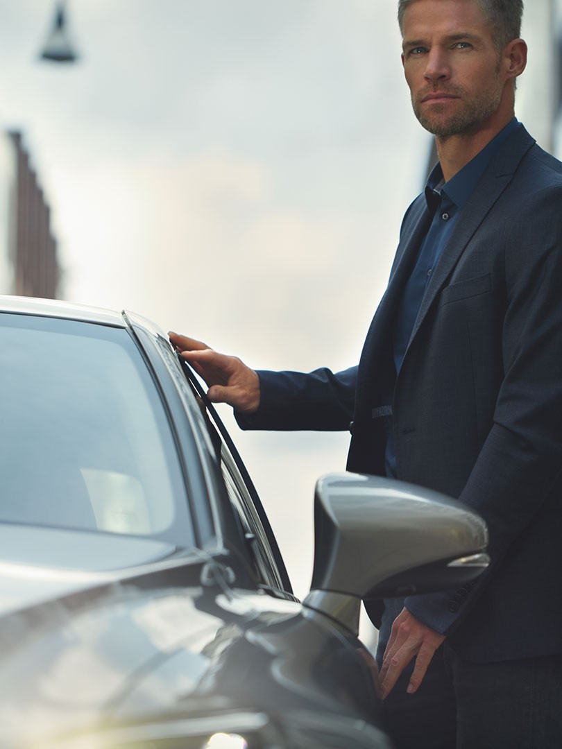 Lexus, exterieur, man