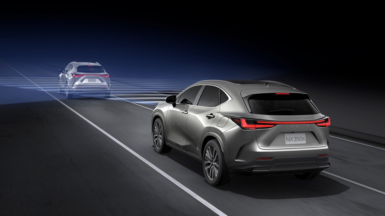 Lexus NX cockpit en multi-informatiedisplay 