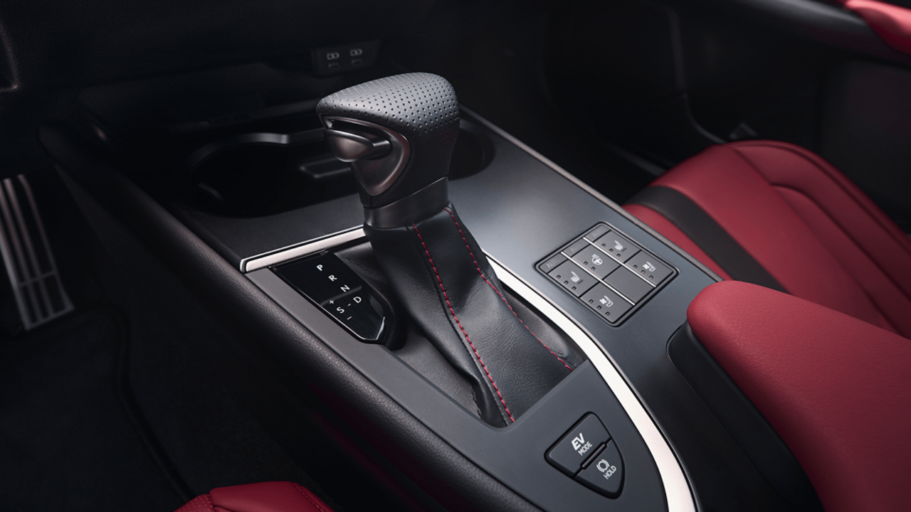  Lexus UX middenconsole