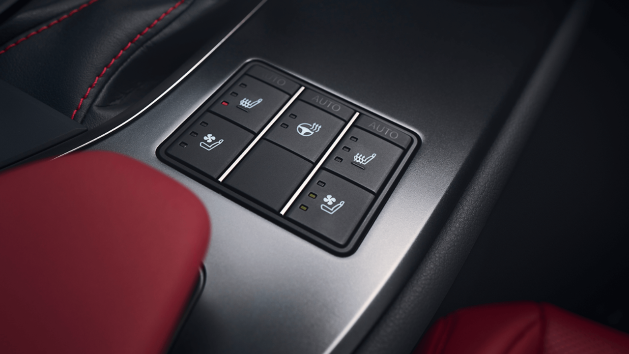 Lexus UX interieur knoppen